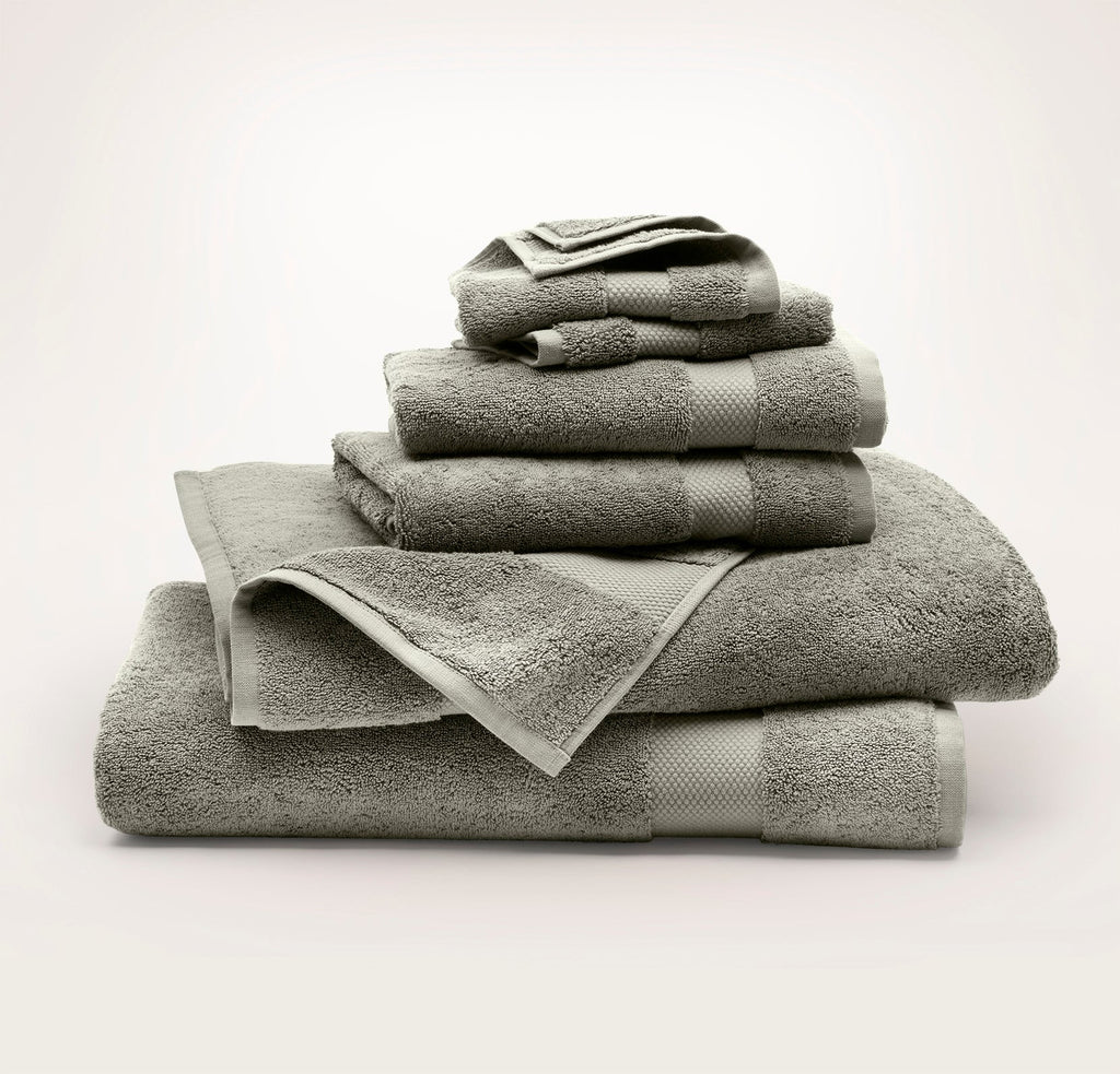 Plush Bath Towel Set in Juniper