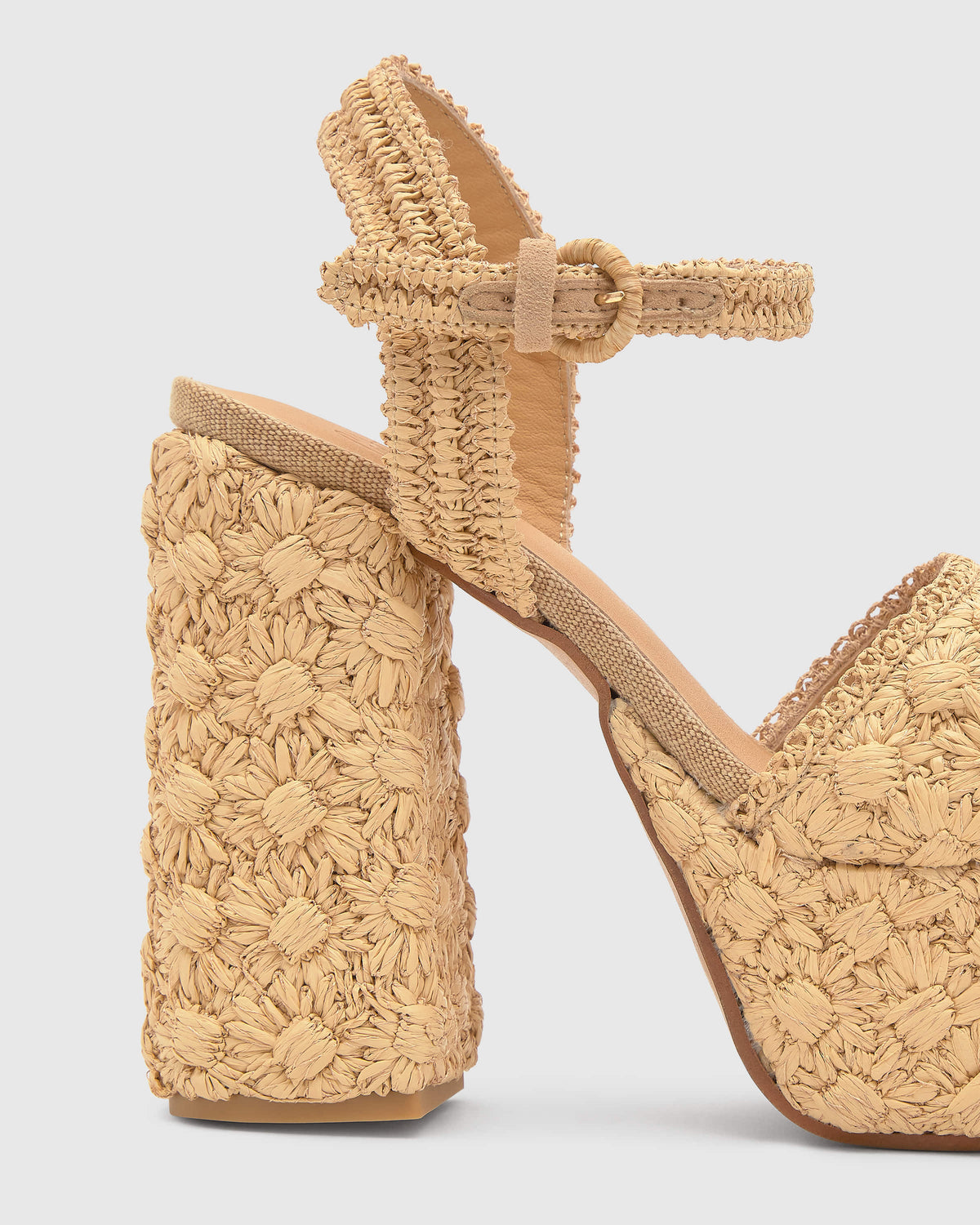 Fabiana in Natural Leather