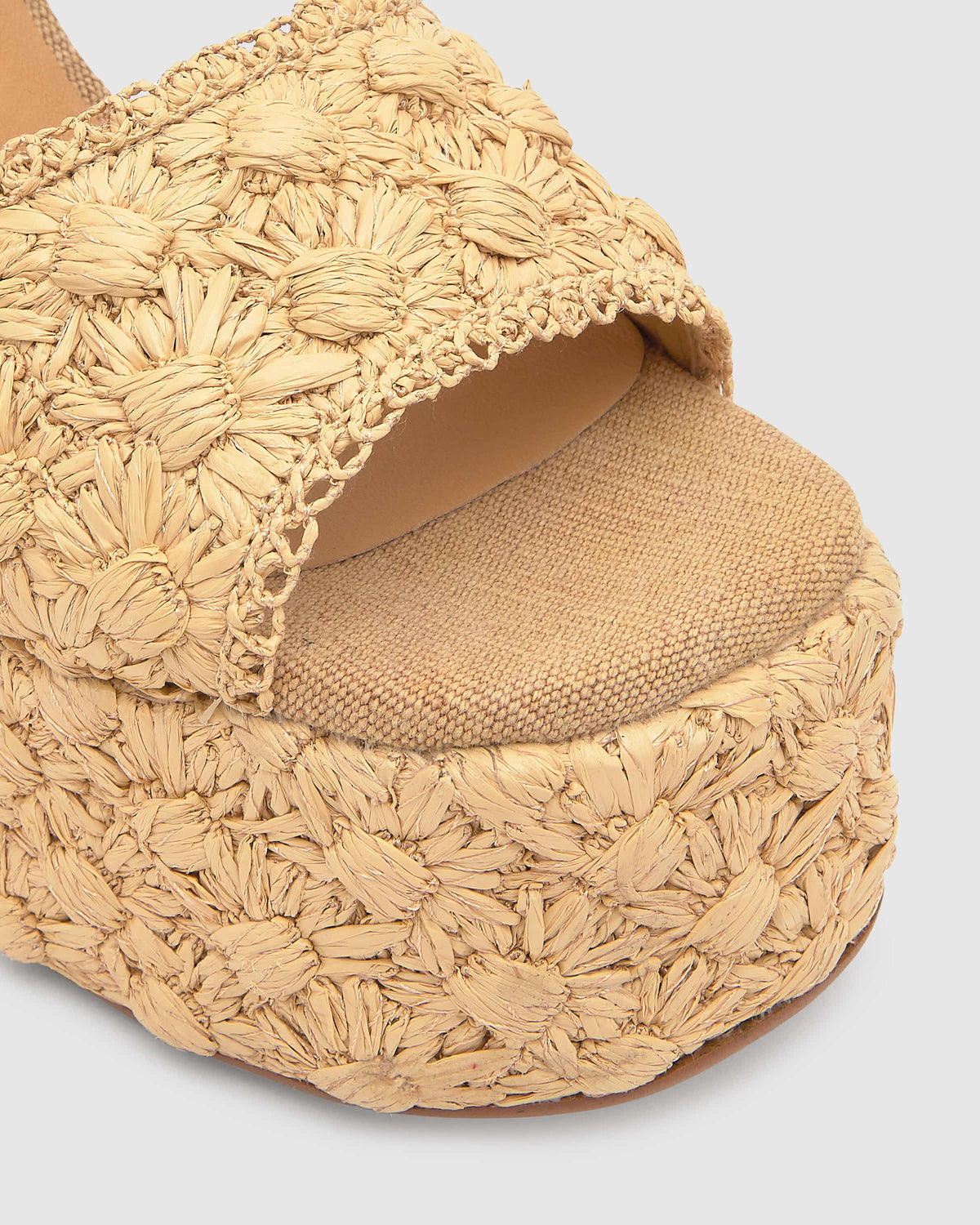 Fabiana in Natural Leather