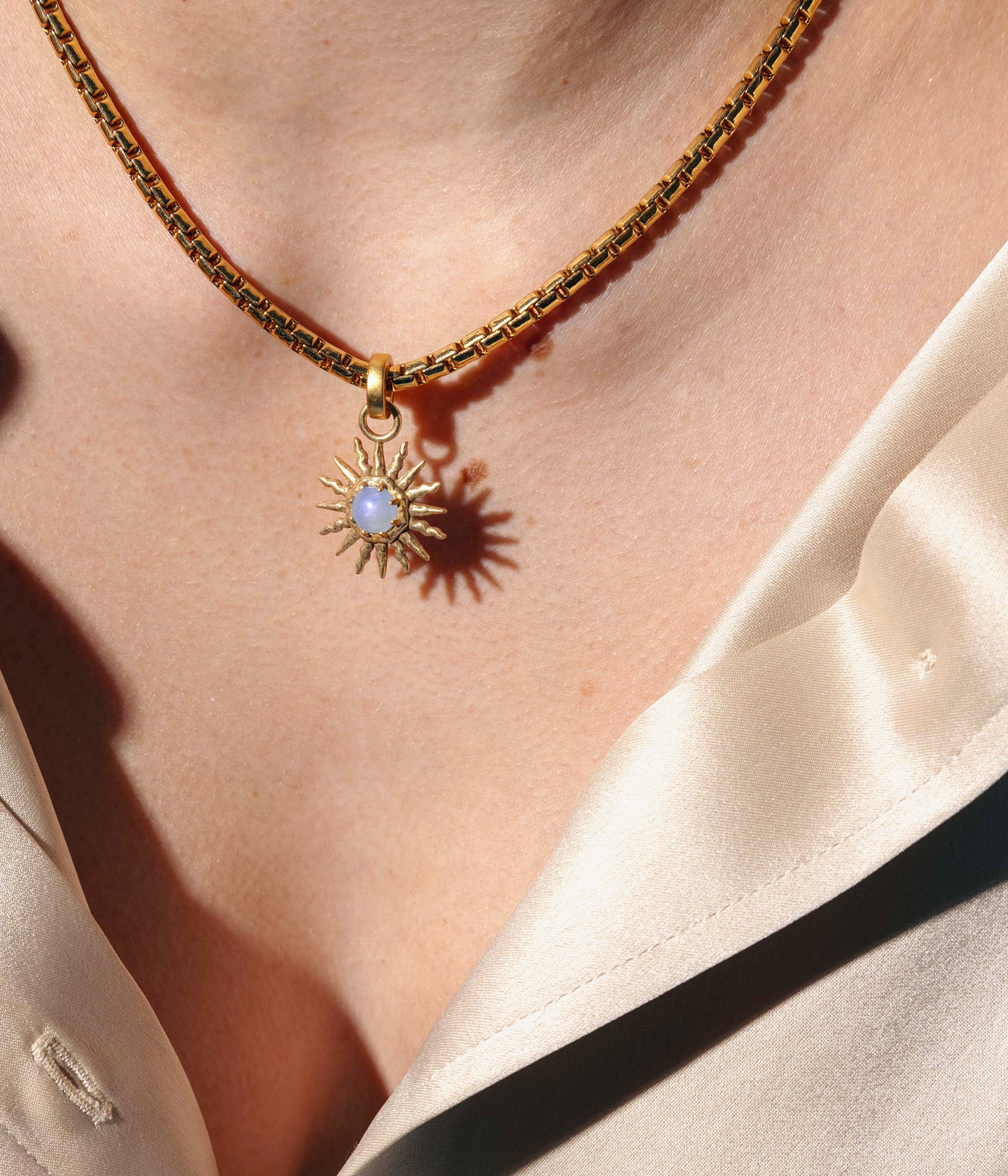 Fira Sun Pendant in Gold