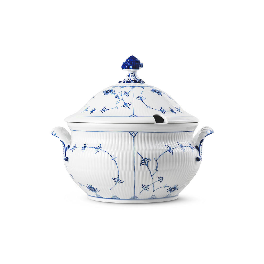 Blue Fluted Plain Tureen with Lid 460cl 4.86qt