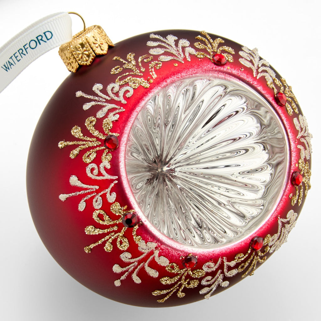 Holiday Heirlooms Ember Laurel Bauble
