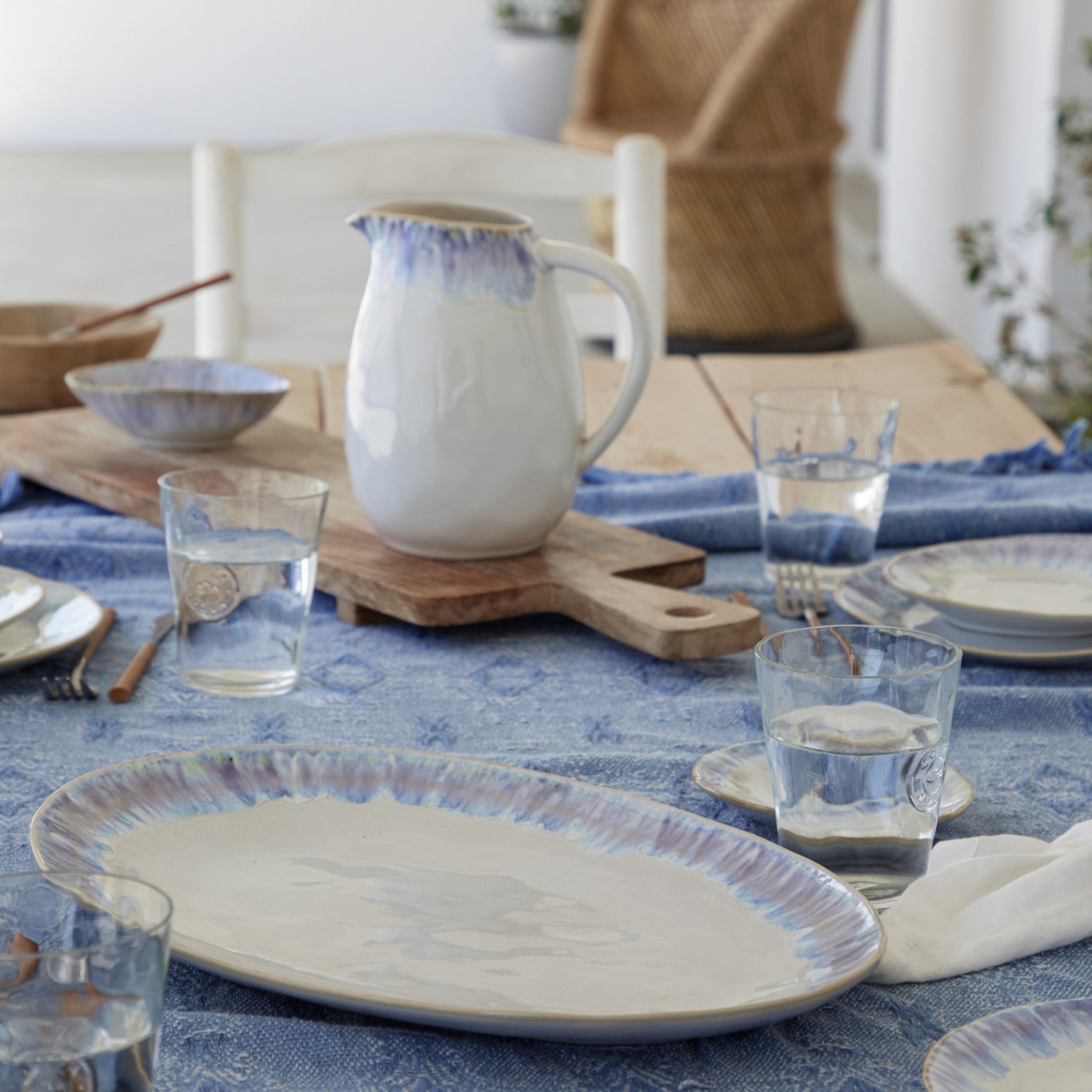 Brisa Collection Oval Platter 16" in Ria Blue