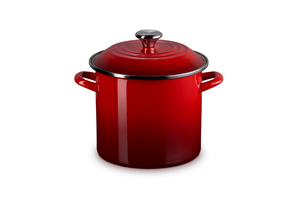 8 qt. Stockpot in Cerise