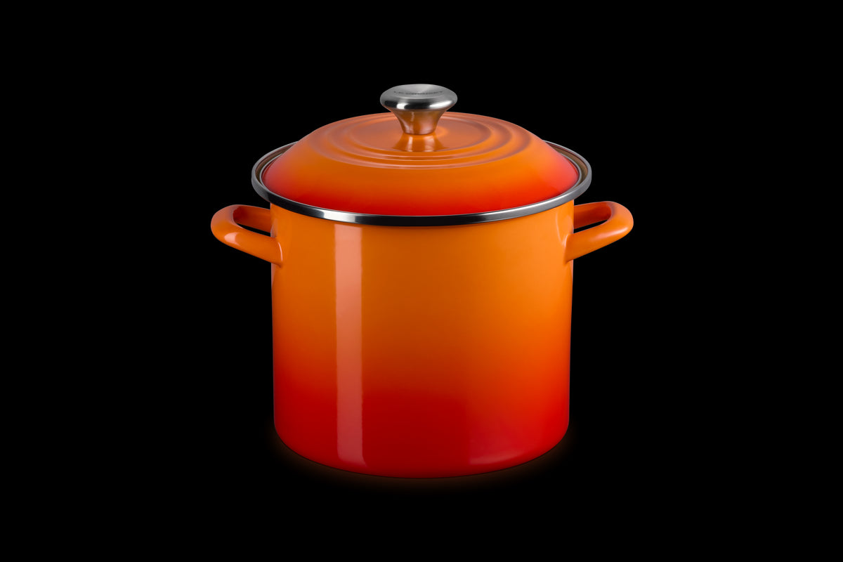 8 qt. Stockpot in Flame