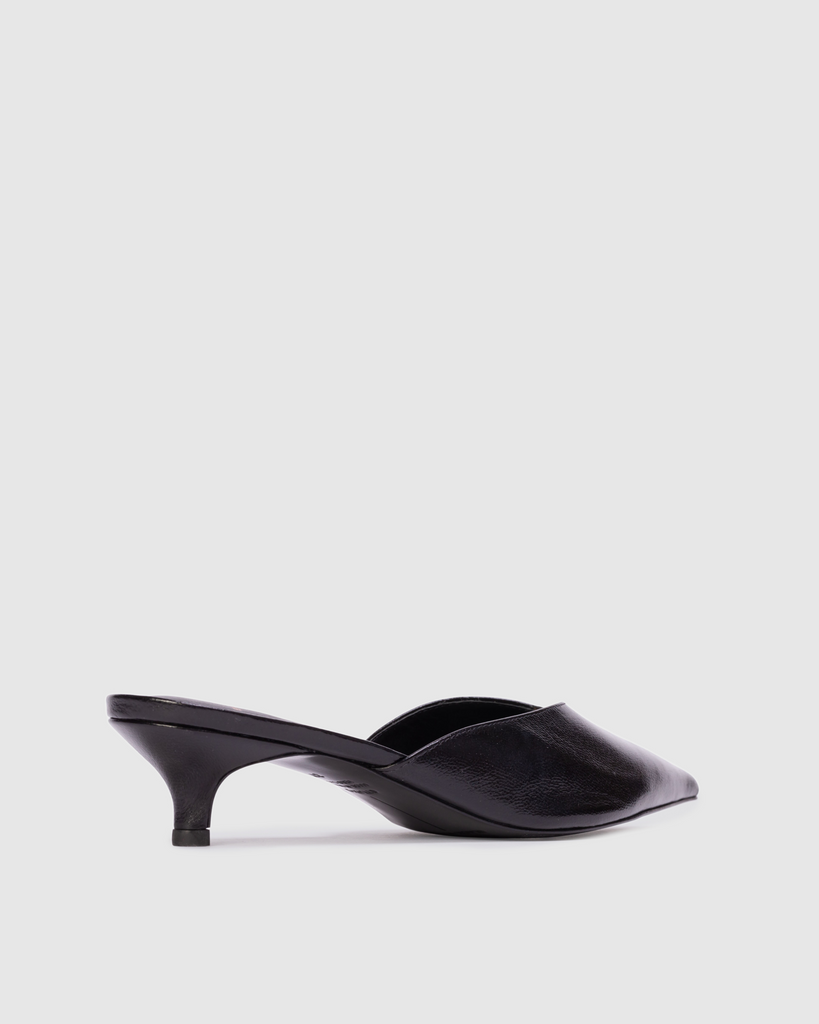 Sofia 35 in Black Leather