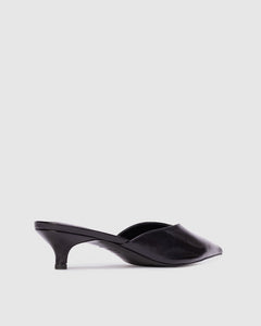 Sofia 35 in Black Leather