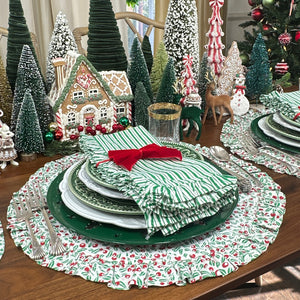 Mistletoe and Bows Quilted Ruffle Placemat, Set of 4