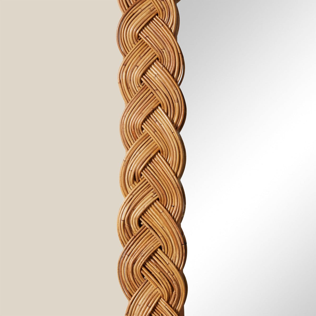 braided frame detail