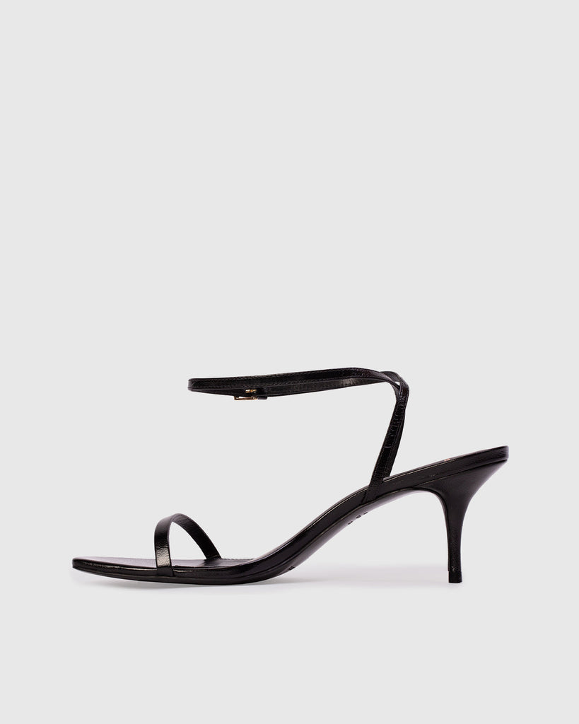 Slone 65 in Black leather