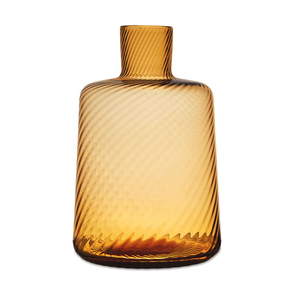 Low Carafe Twist