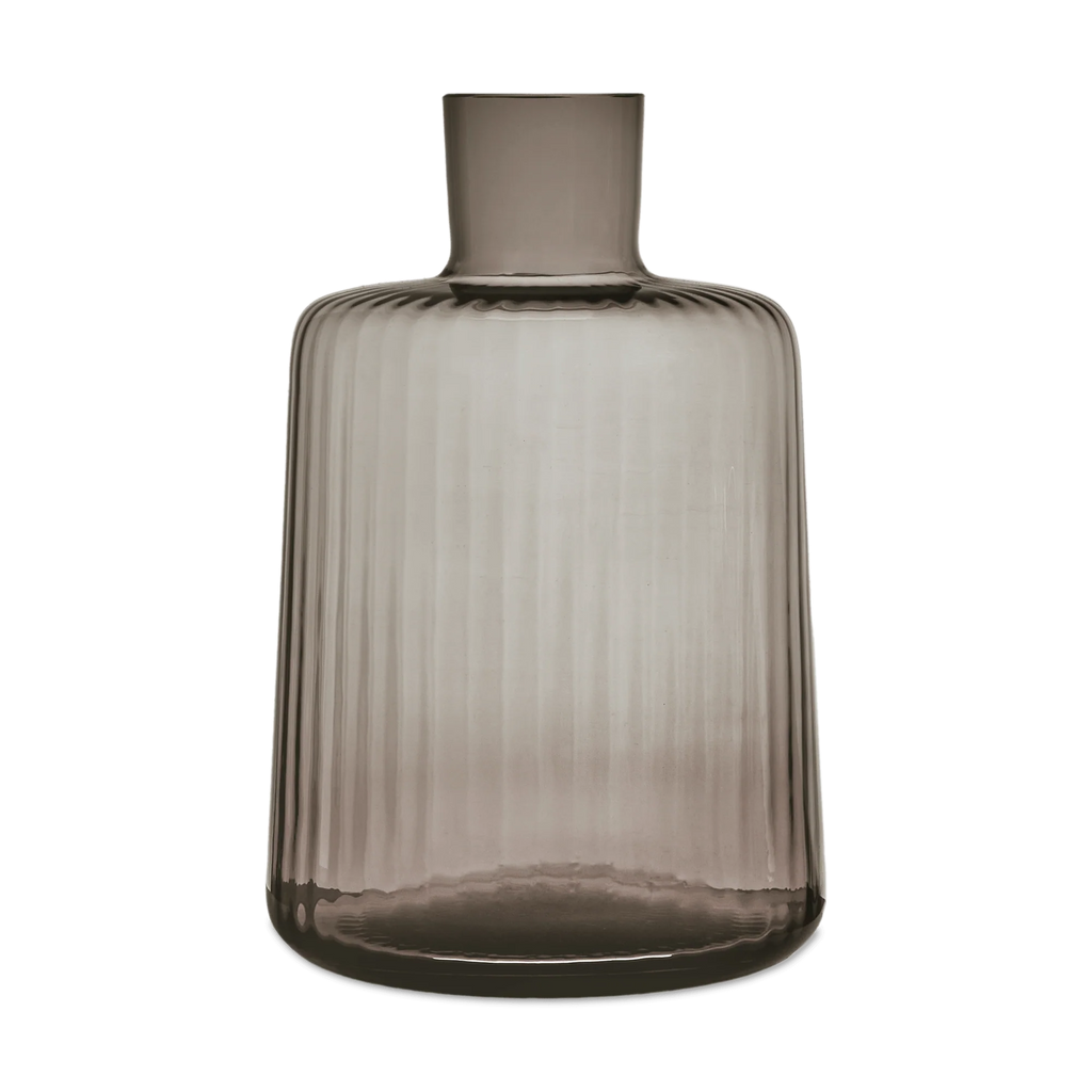 Low Carafe Pleat