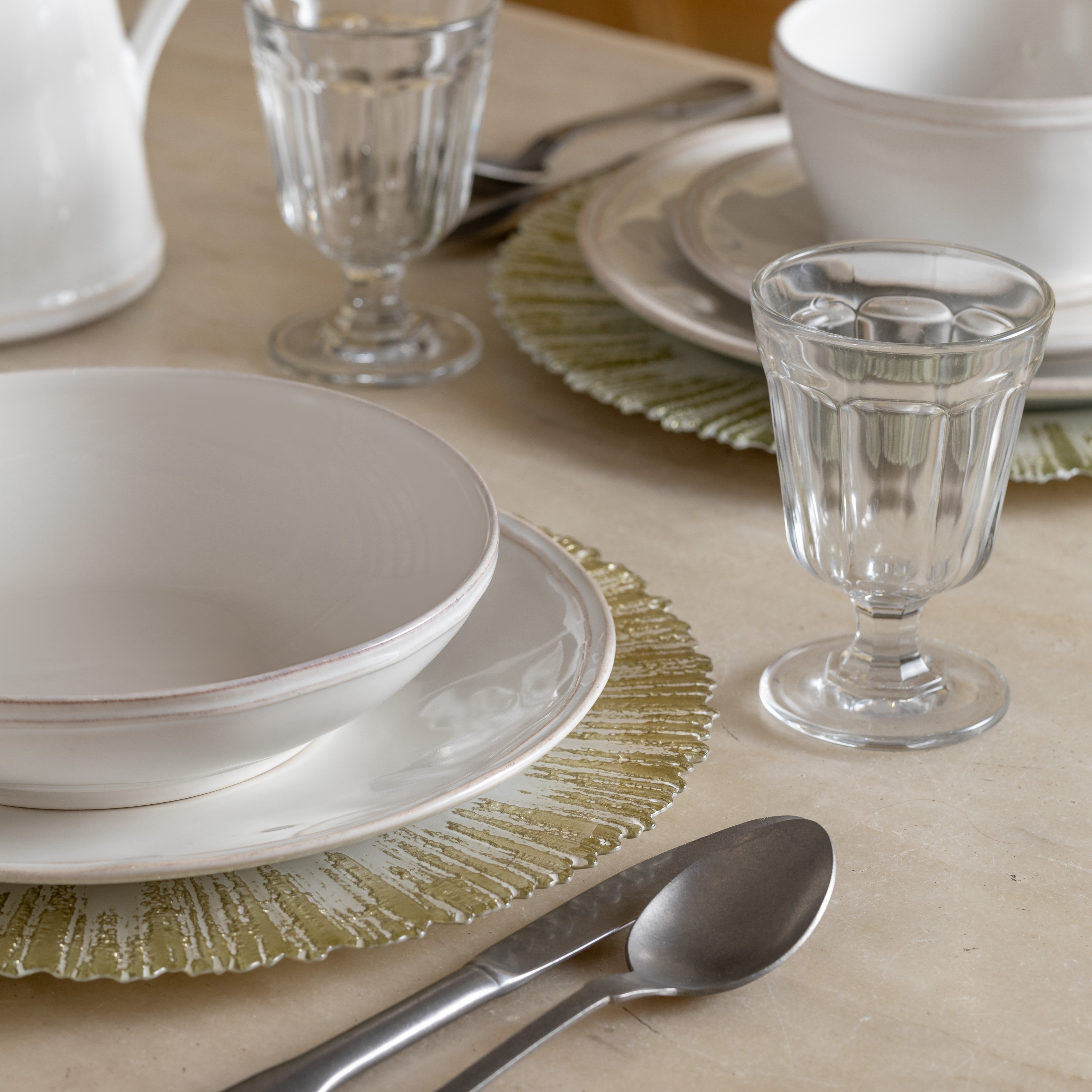 Gianna Collection Charger Plates in Gold, Set of 6