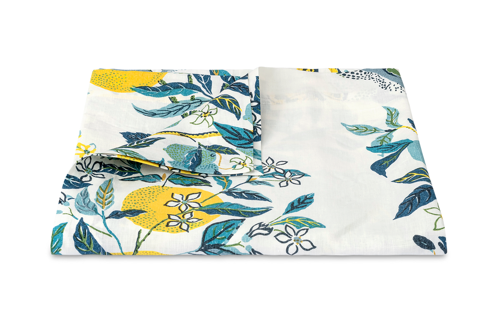 Matouk Schumacher Citrus Garden Tablecloth in Pool