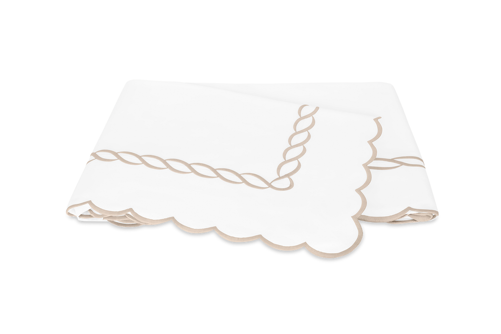 Classic Chain Scallop Collection