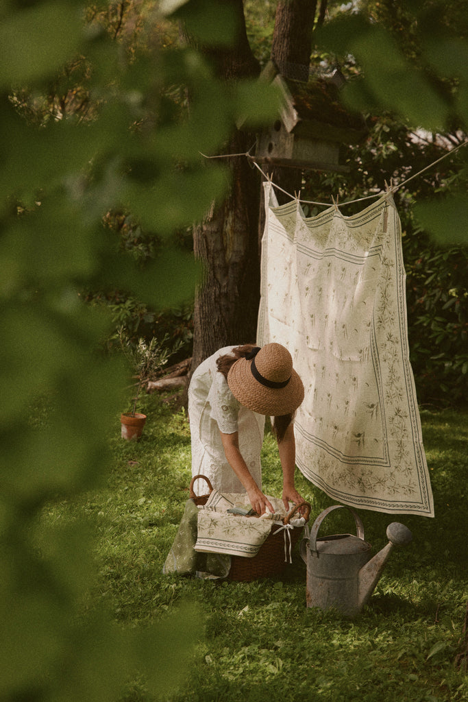 Cipoletti x Nadia Co. Fine Italian Linen Tablecloth