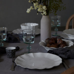 Rosa Collection Dinner Plates in White, Set of 6