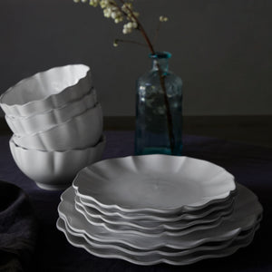 Rosa Collection Dinner Plates in White, Set of 6