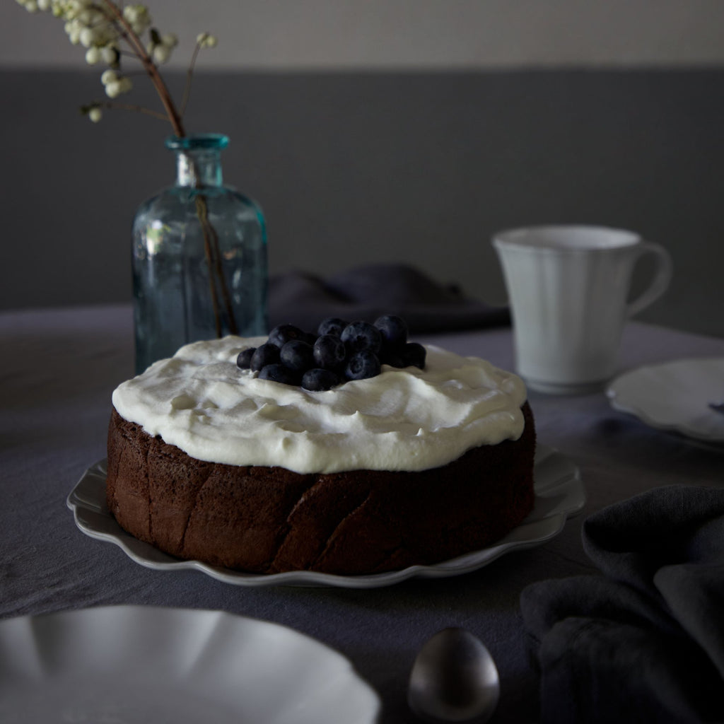 Rosa Collection Dinner Plates in White, Set of 6