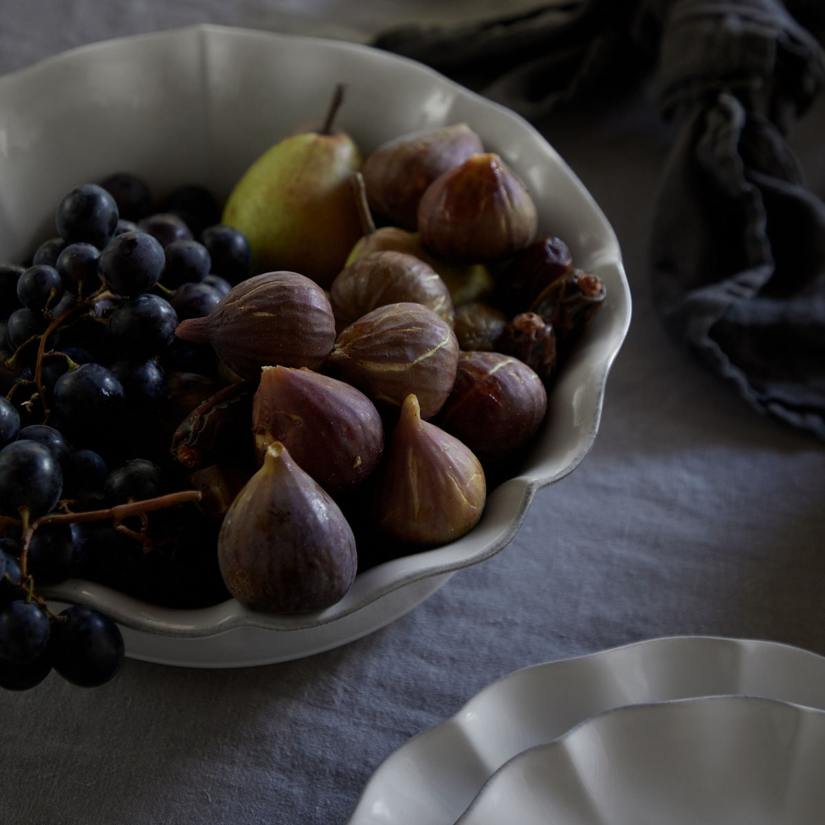 Rosa Collection Serving Bowl 12" in White