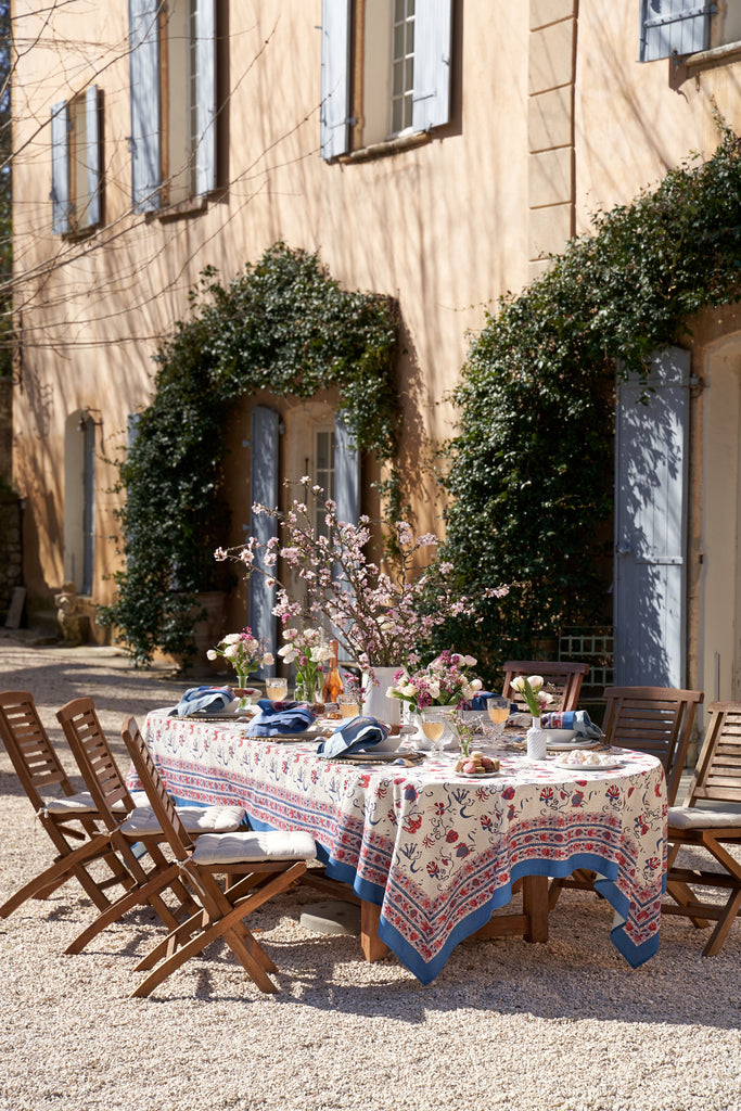 Fleur Des Indes Tablecloth in Blue & Red