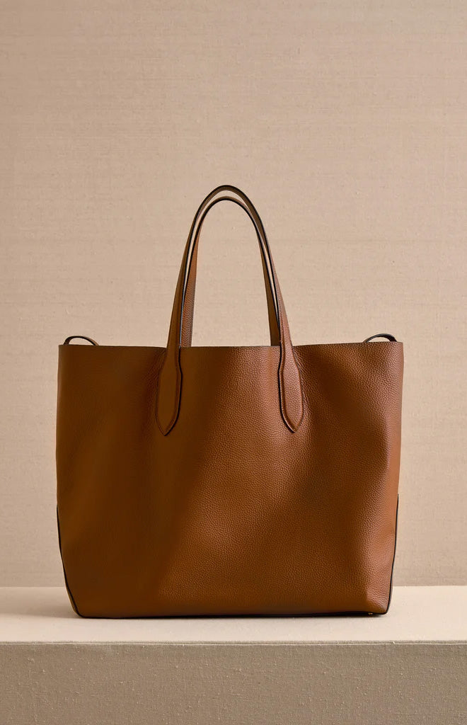 Eleanor 42 Tote in Acorn