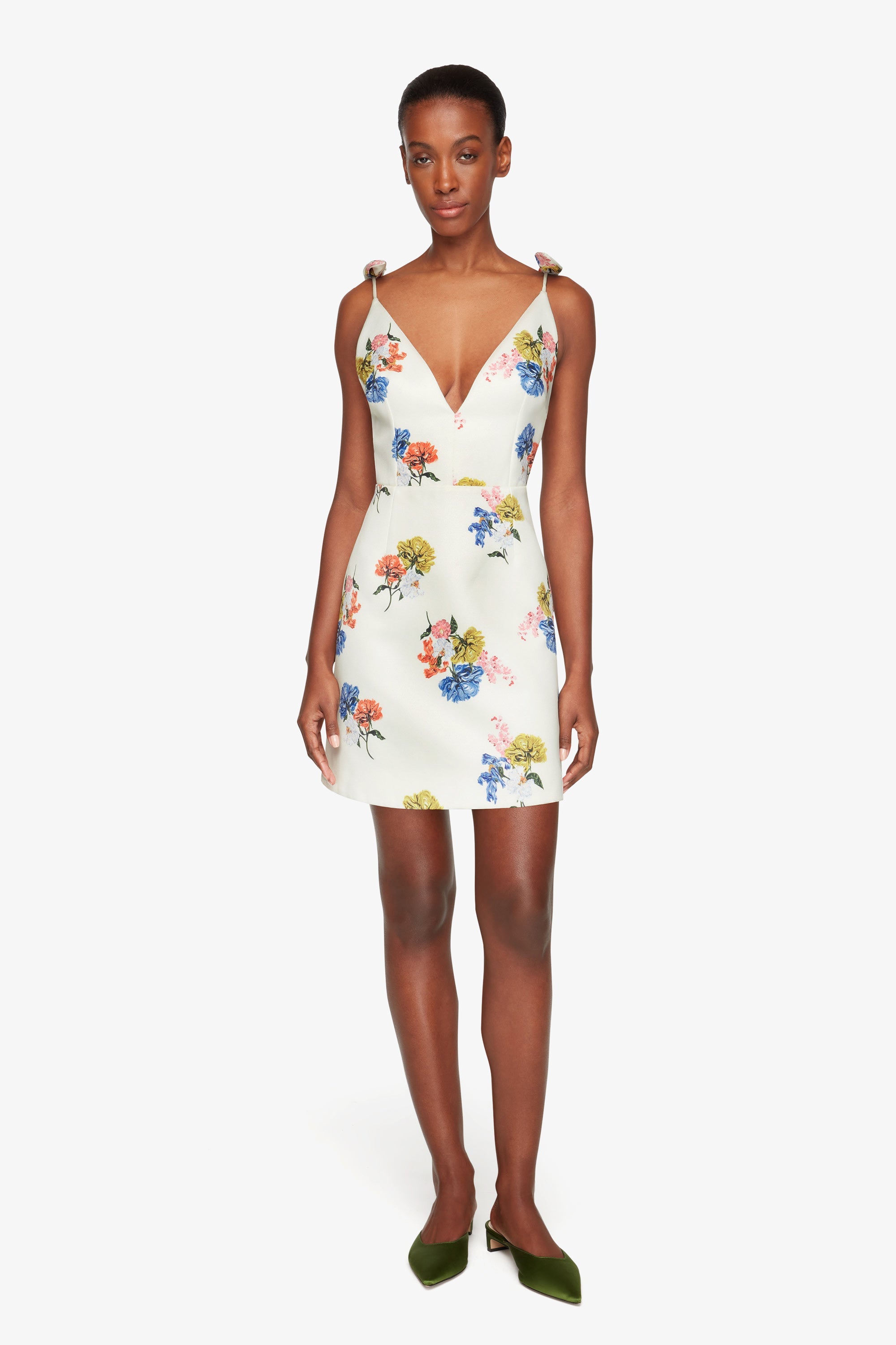 Vero Dress In Retro Bouquet On White Taffeta Faille | Emilia Wickstead