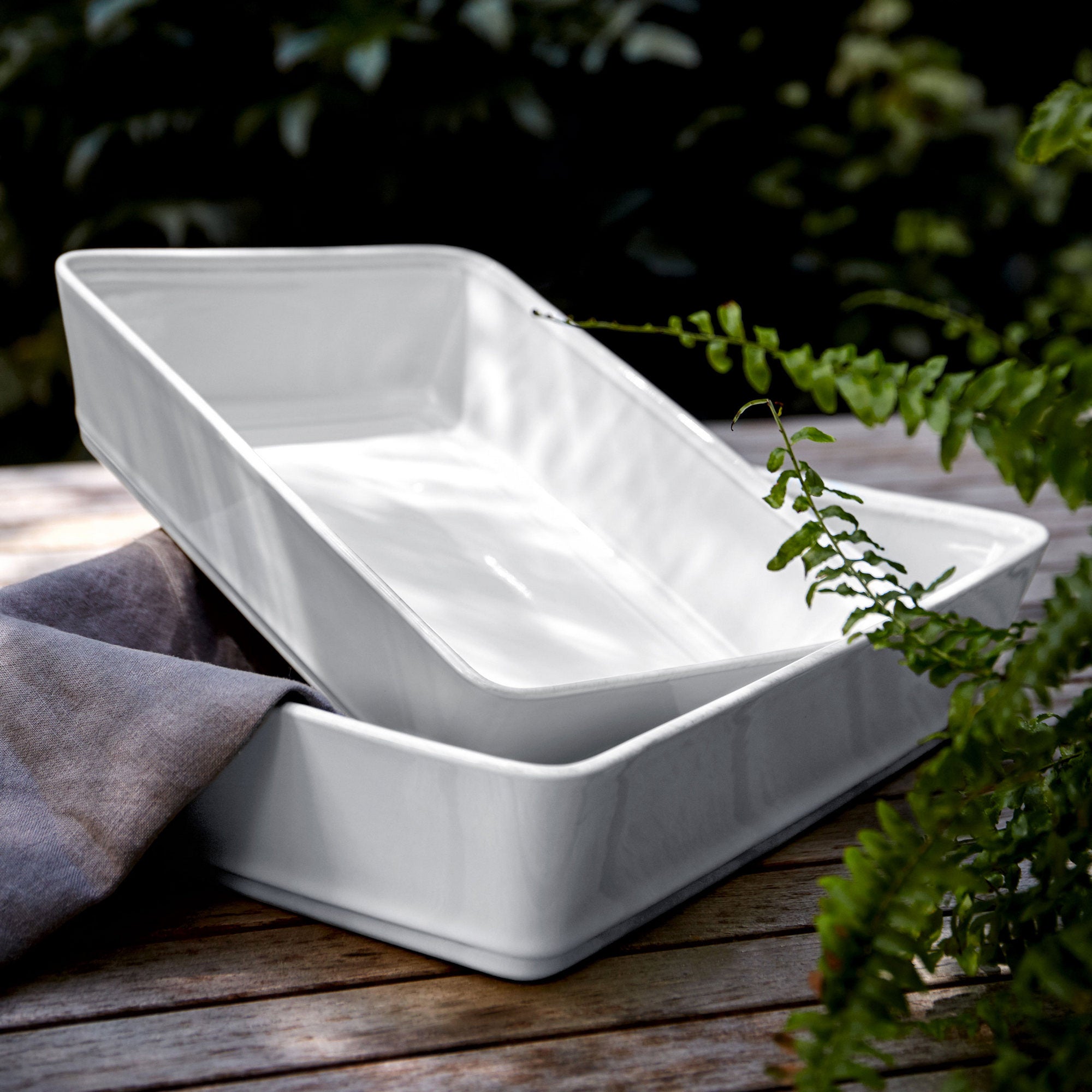 Friso Collection Rectangle Platter 12" in White