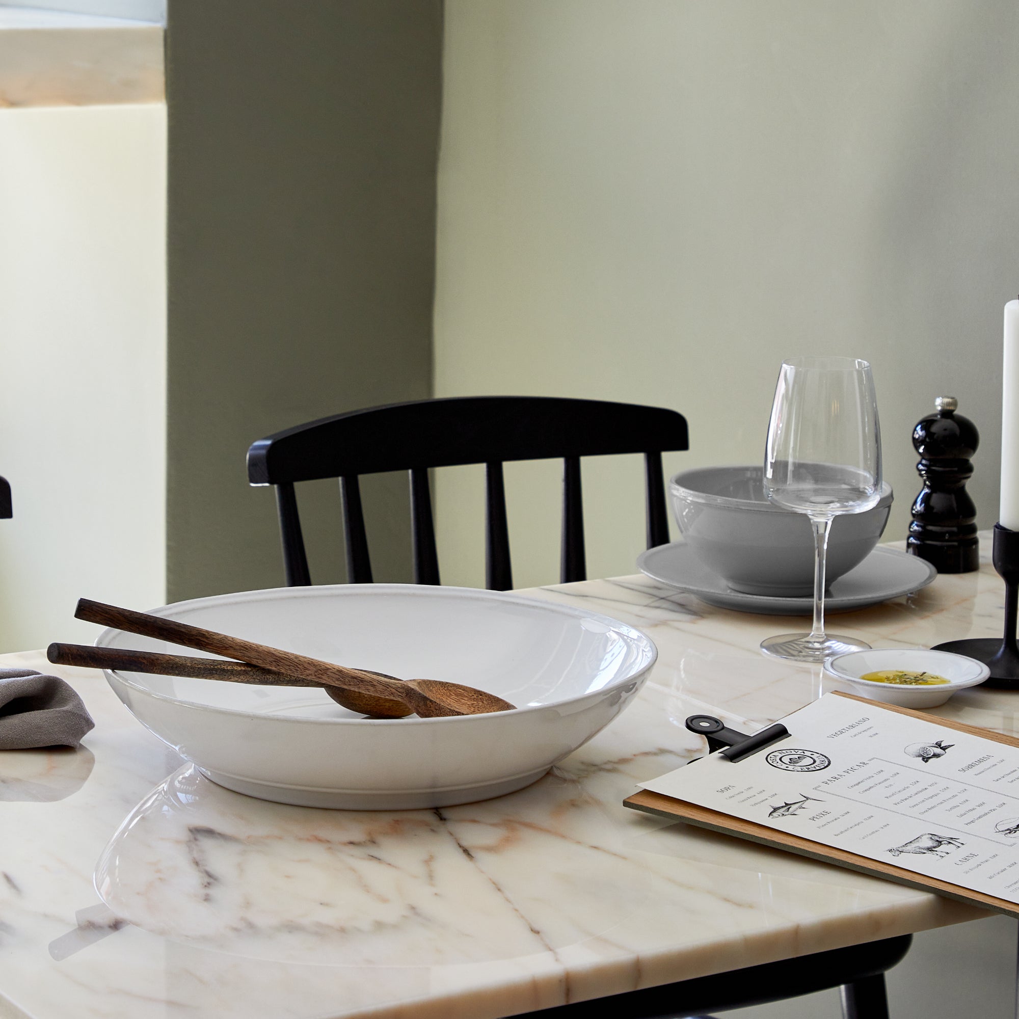 Friso Collection Pasta/Serving Bowl in White