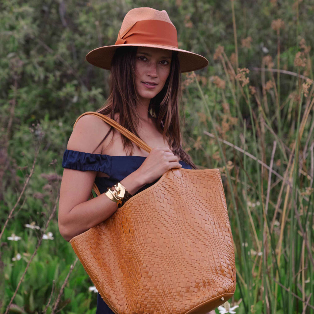 Flow Woven Large Tote in Caramel