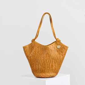 Flow Midi Handbag in Caramel