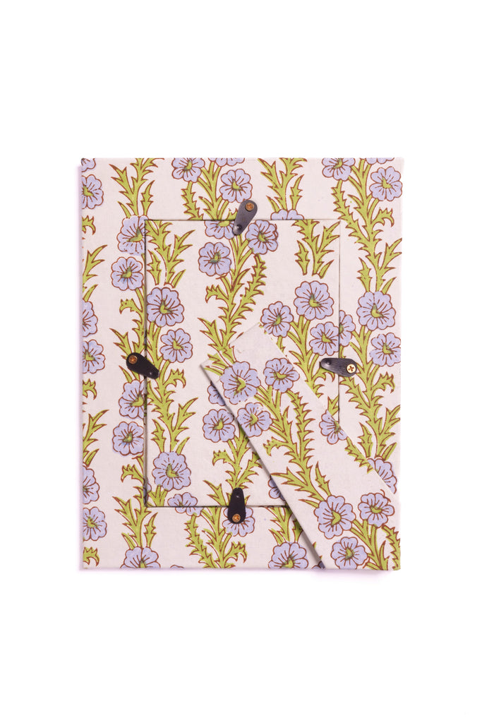 Picture Frame 4x6 in Circular Forget-Me-Not Floral