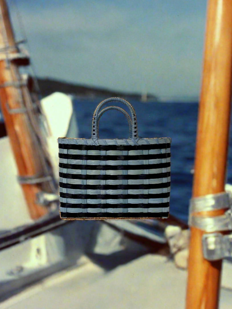 Retro-Travel Tote in Navy & French Blue
