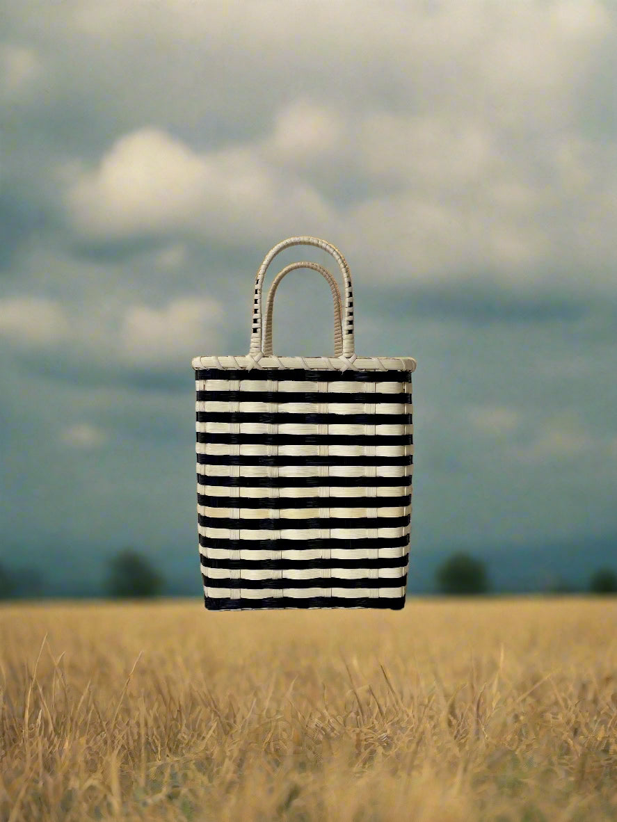 Retro-Travel Bucket in Black & Natural