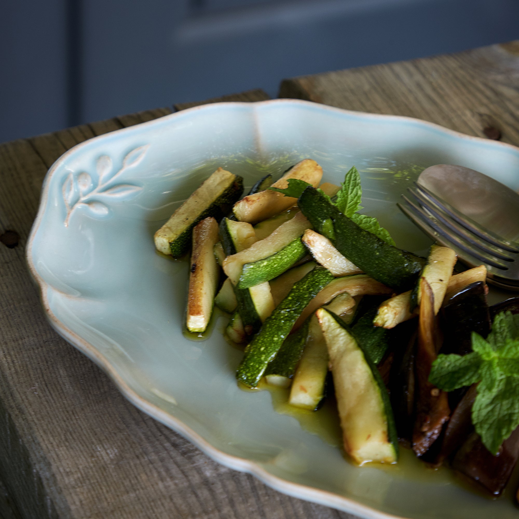 Alentejo Collection Oval Platter in Turquoise