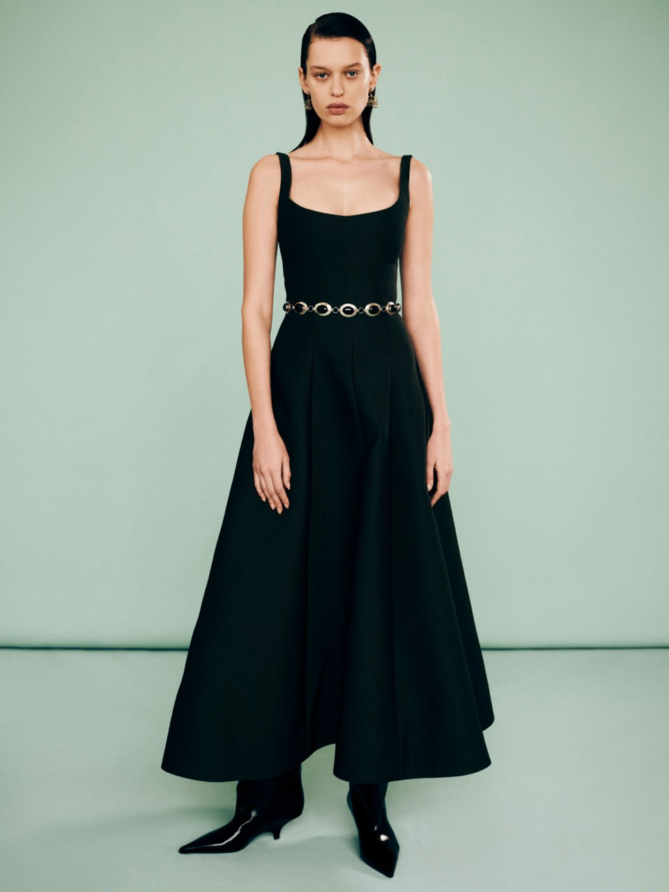 Textured Satin Seam Detail Scoop Neck Midi Dress in Forest