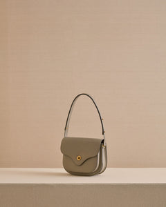 Jane in Vacchetta Mushroom