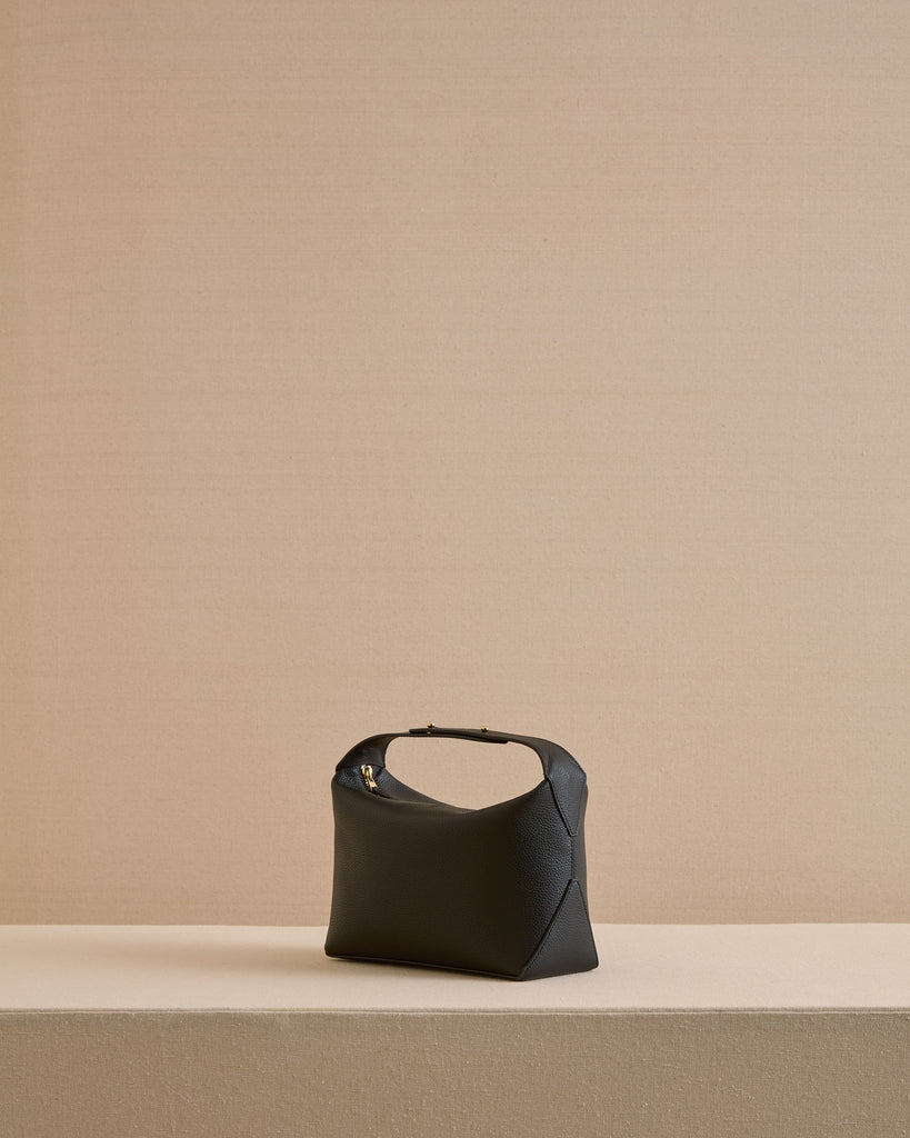 Mason 24 in Tumbled Grain Black