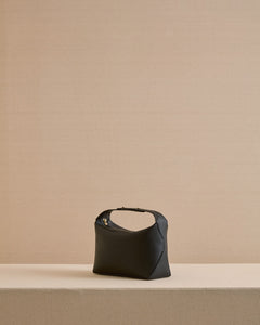 Mason 24 in Tumbled Grain Black