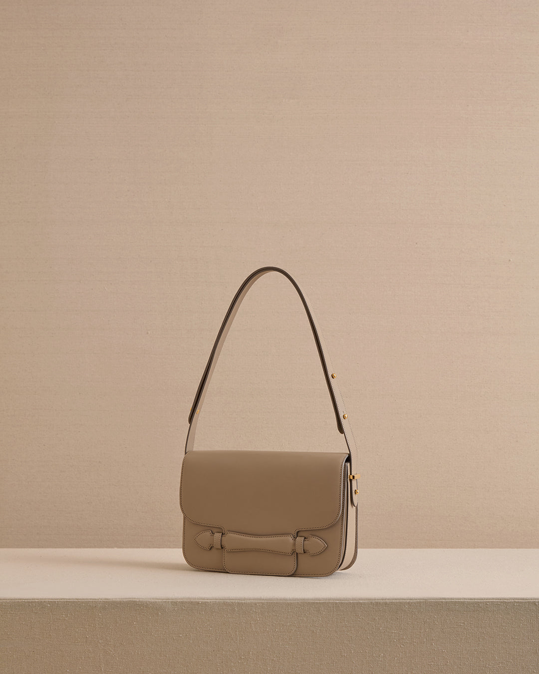 Romy 25 in Vacchetta Mushroom