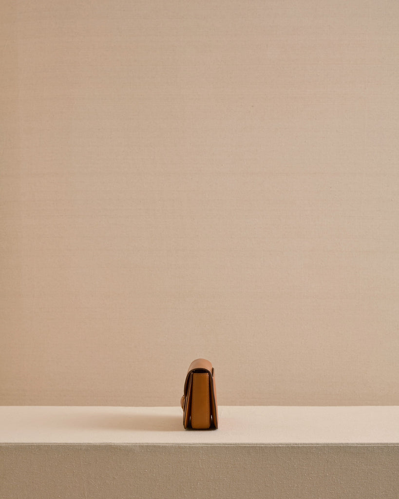 Romy Clutch in Vacchetta Luggage