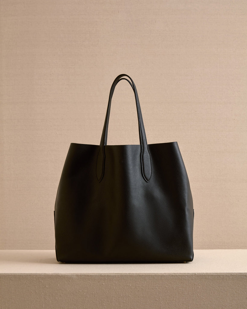Eleanor 42 Tote in Black