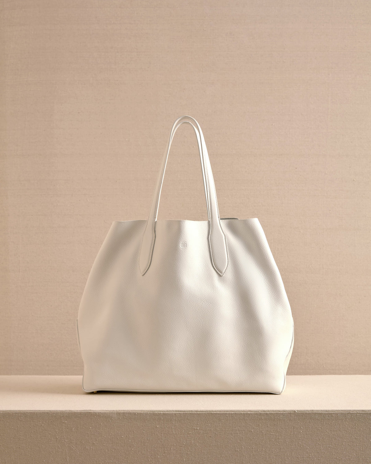 Eleanor 42 Tote in Ivory