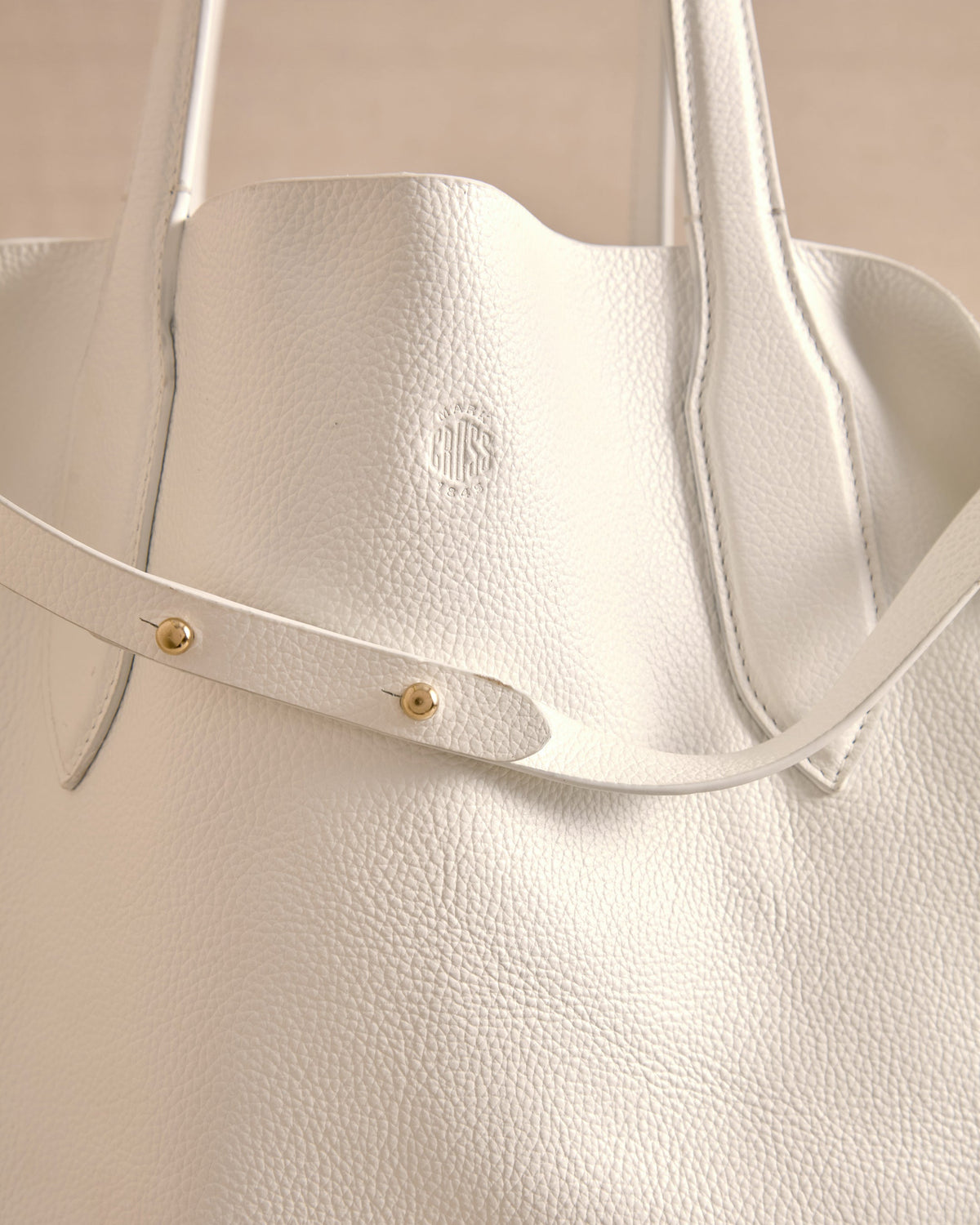 Eleanor 42 Tote in Ivory