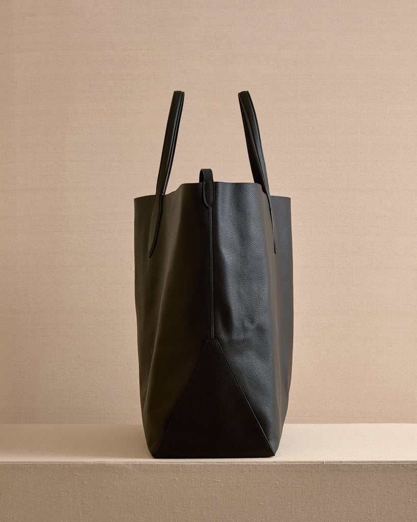 Eleanor 55 Tote in Black