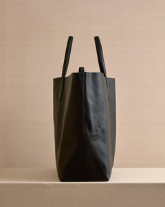 Eleanor 55 Tote in Black