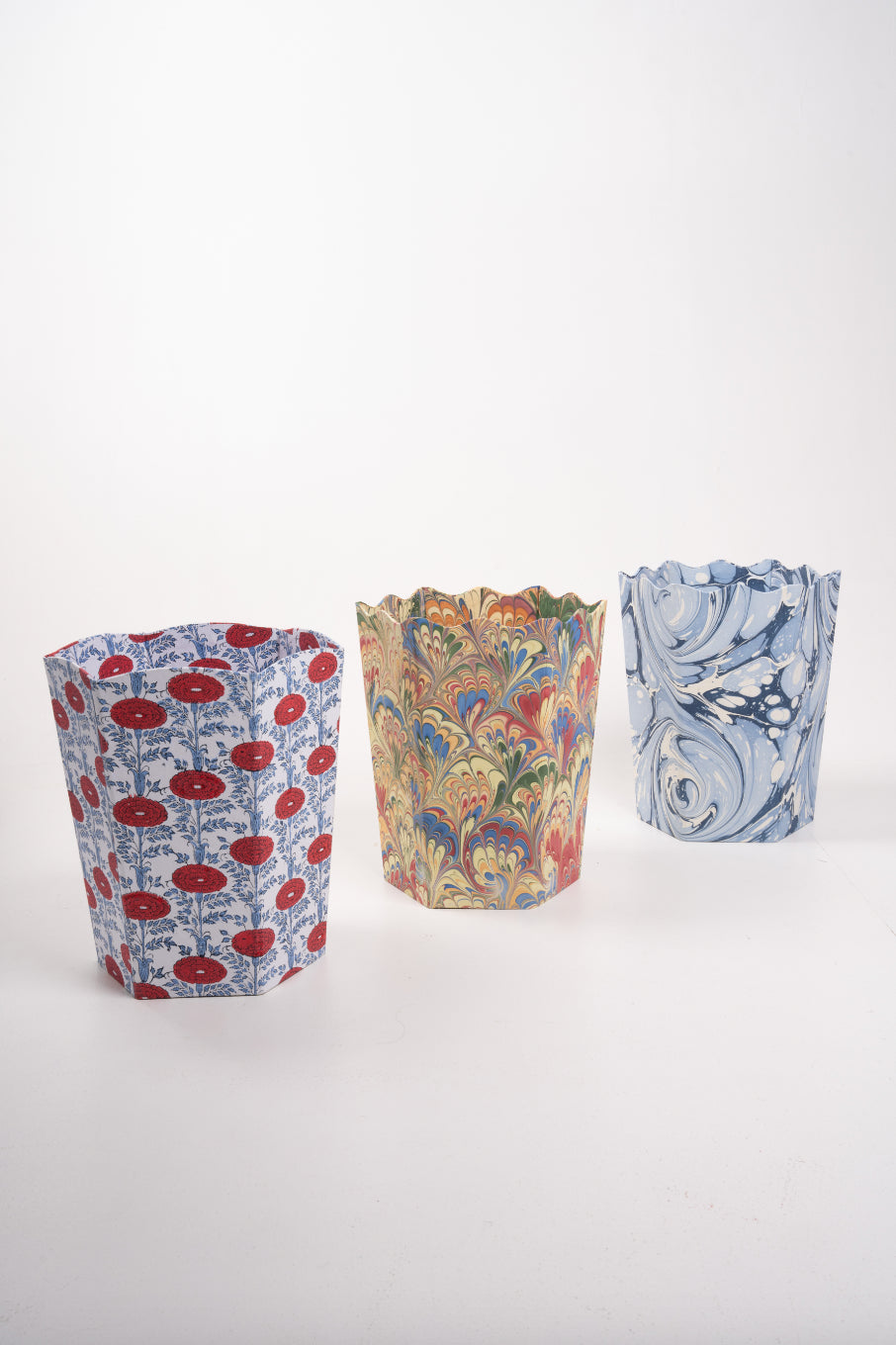 Hand-Marbled Scallop Waste Bin / Storage Bin in Multicolor