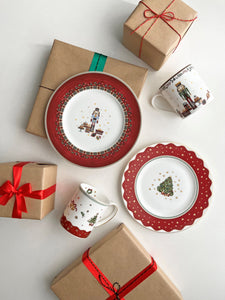 Prouna Nutcracker & My Noel Mugs & Salad Plates Lifestyle Photo