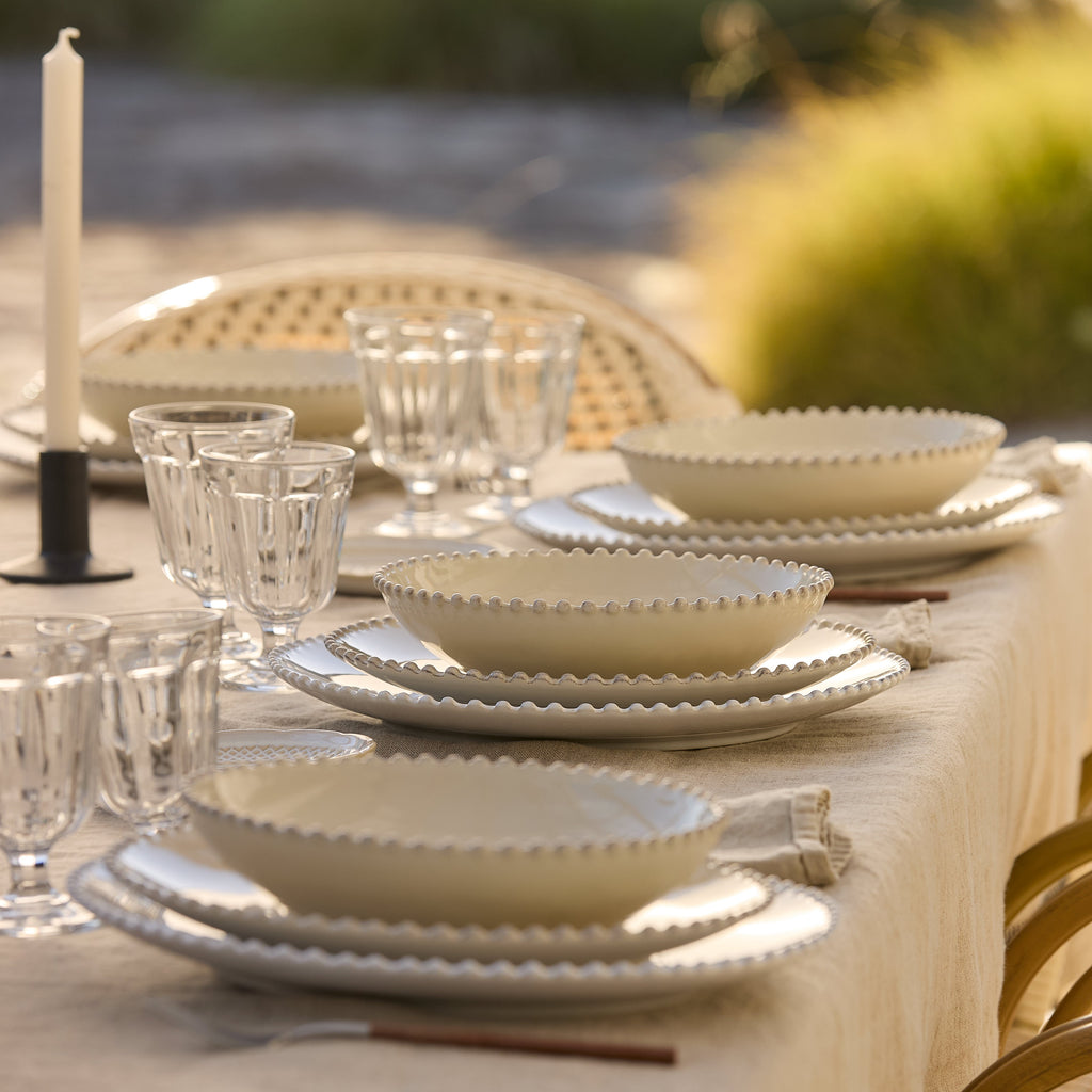 Pearl Collection Dinner Plates in Cream, Set of 6