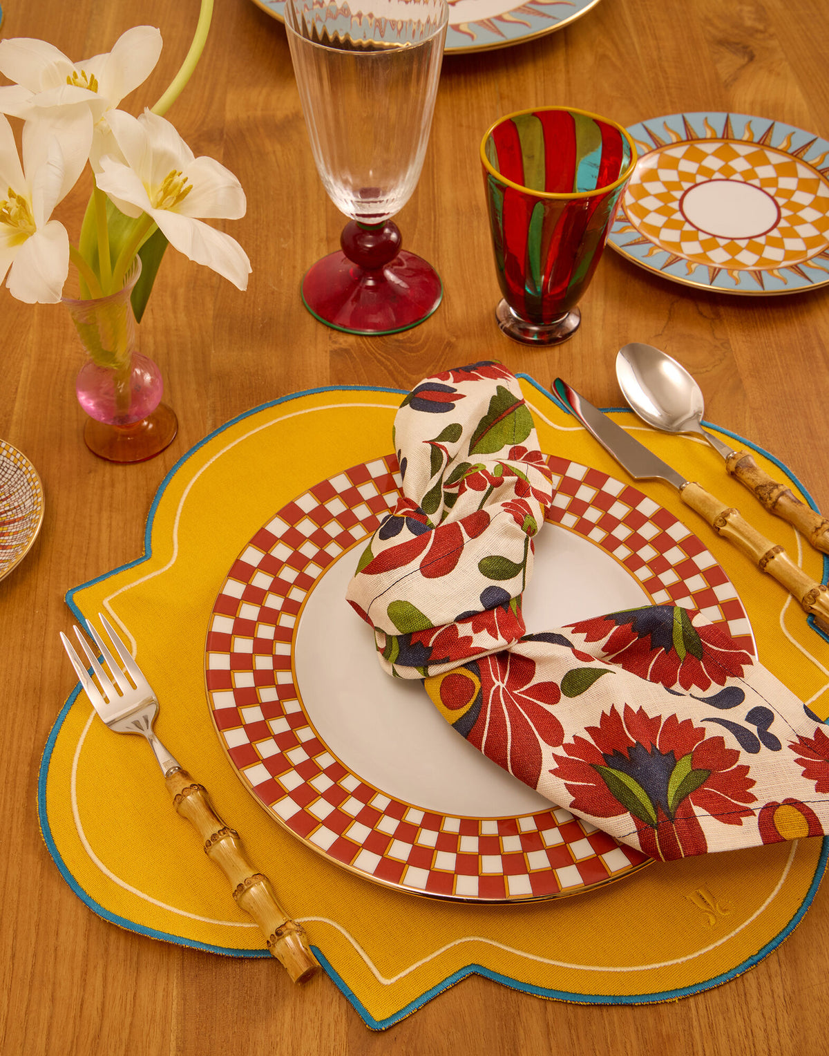 Medallion Placemats in Solid Yellow, Set of 2